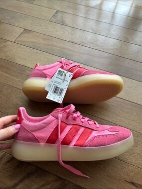 NWT adidas Women’s Pink & Coral Retro Sneakers 6.5